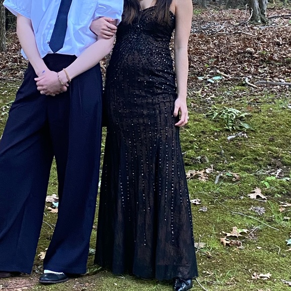 Black PROM or MAXI DRESS / GOWN - Picture 9 of 9